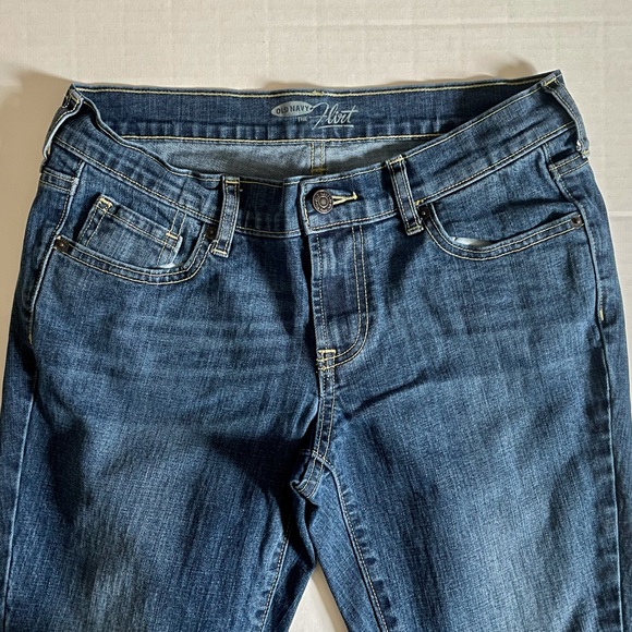 Old Navy | The Flirt Jeans - Picture 2 of 7